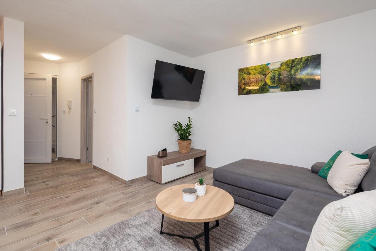 River Park Apartments Omiš Exterior foto
